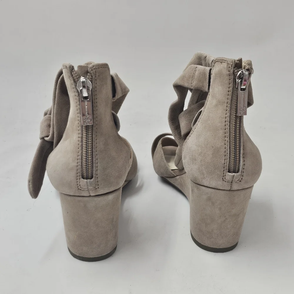 Jessica Simpson Cyrena Suede Wedge Sandal Womens 8.5 Warm Taupe Lace Up